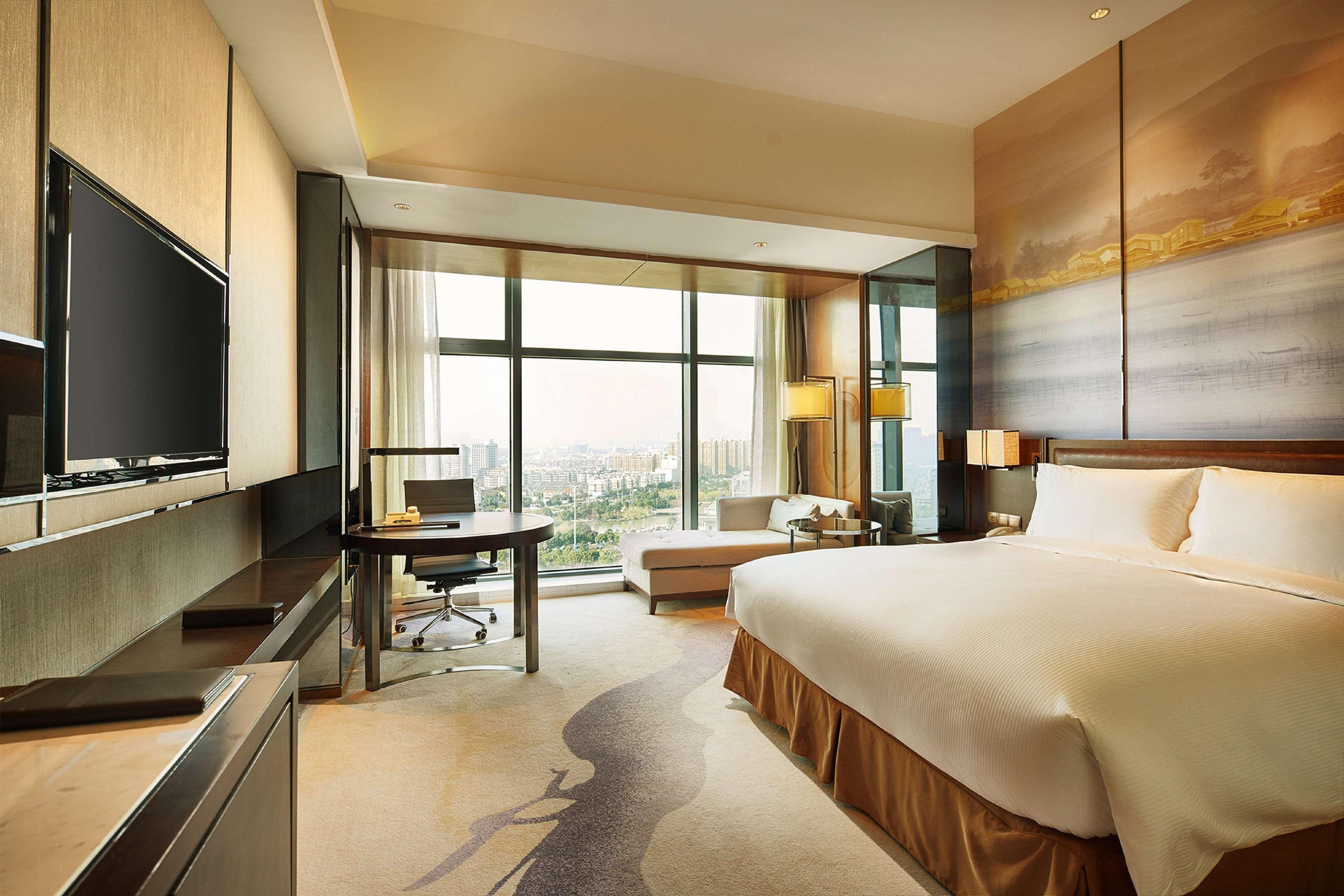 Готель Doubletree By Hilton Ningbo Beilun Екстер'єр фото